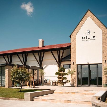 Milia Wine & Event Resort Dunajský Klátov Buitenkant foto